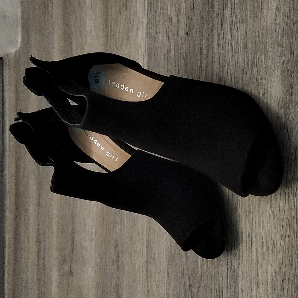 8.5 Black, Open-toed Heels